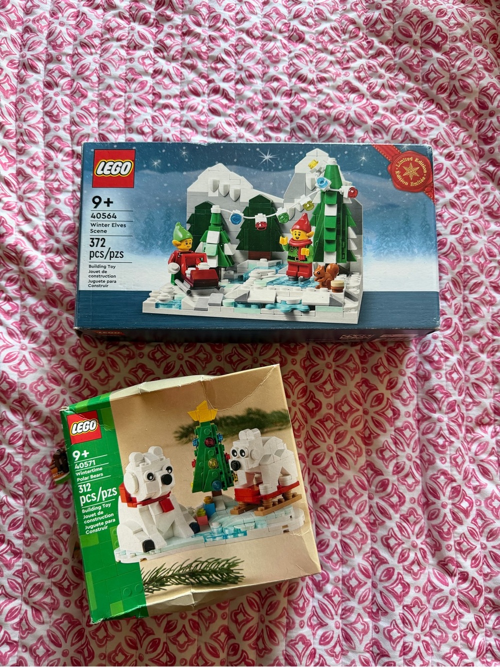 Lego Christmas Holidays Wintertime Polar Bears & Winter Elves Scene Sets